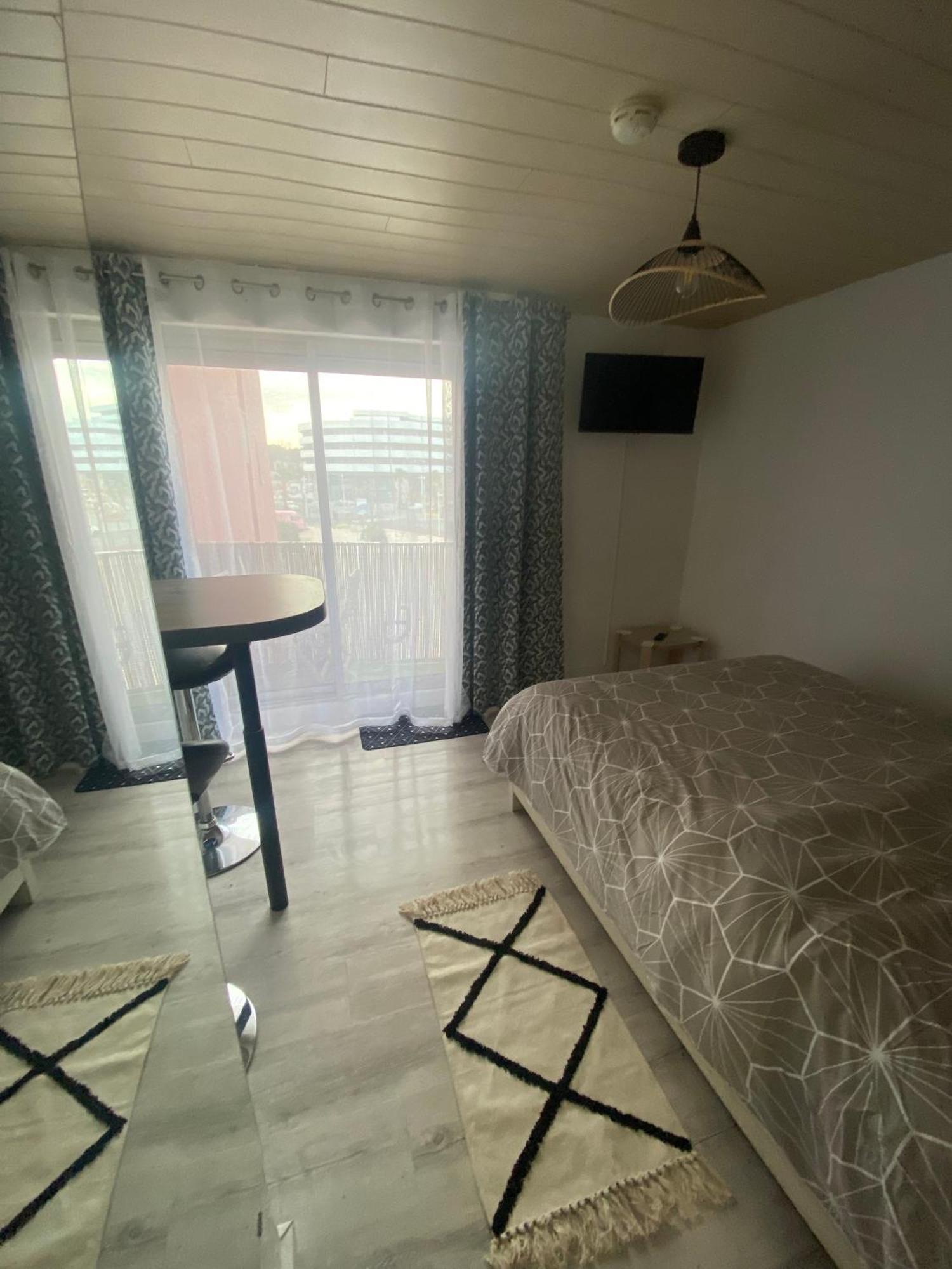 Studio Centre Port Avec Piscine Residence Port Richelieu آجد المظهر الخارجي الصورة