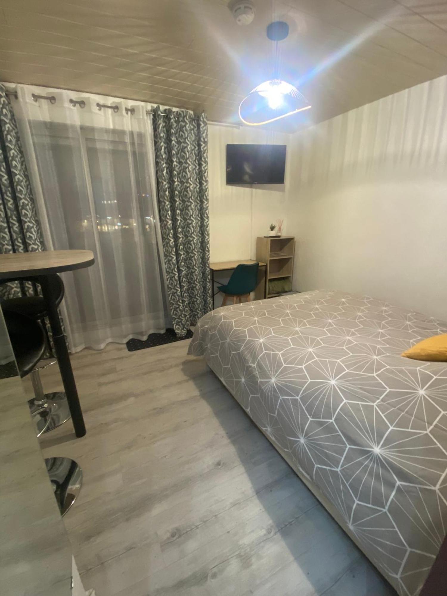 Studio Centre Port Avec Piscine Residence Port Richelieu آجد المظهر الخارجي الصورة